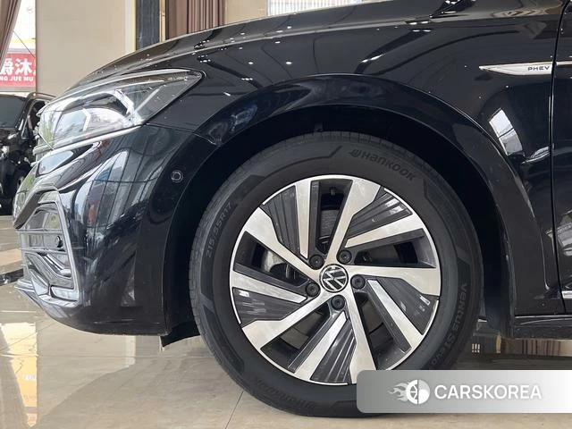 Volkswagen Passat PHEV id 4262053 из Китая 7