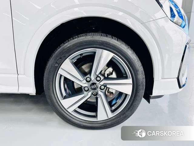 Audi Q2L id 4259097 из Китая 7