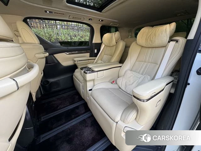 Toyota Elfa id 4393895 из Китая 7