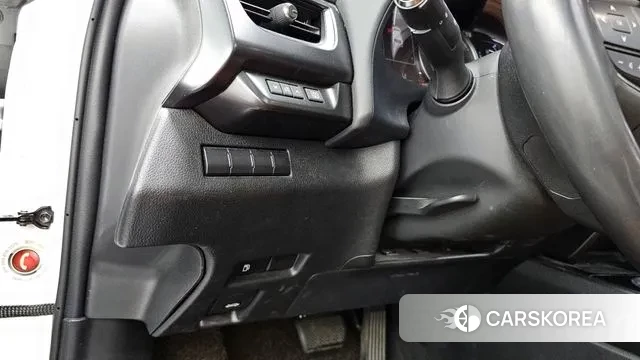 Lexus UX250h id 3013682 из Кореи 7