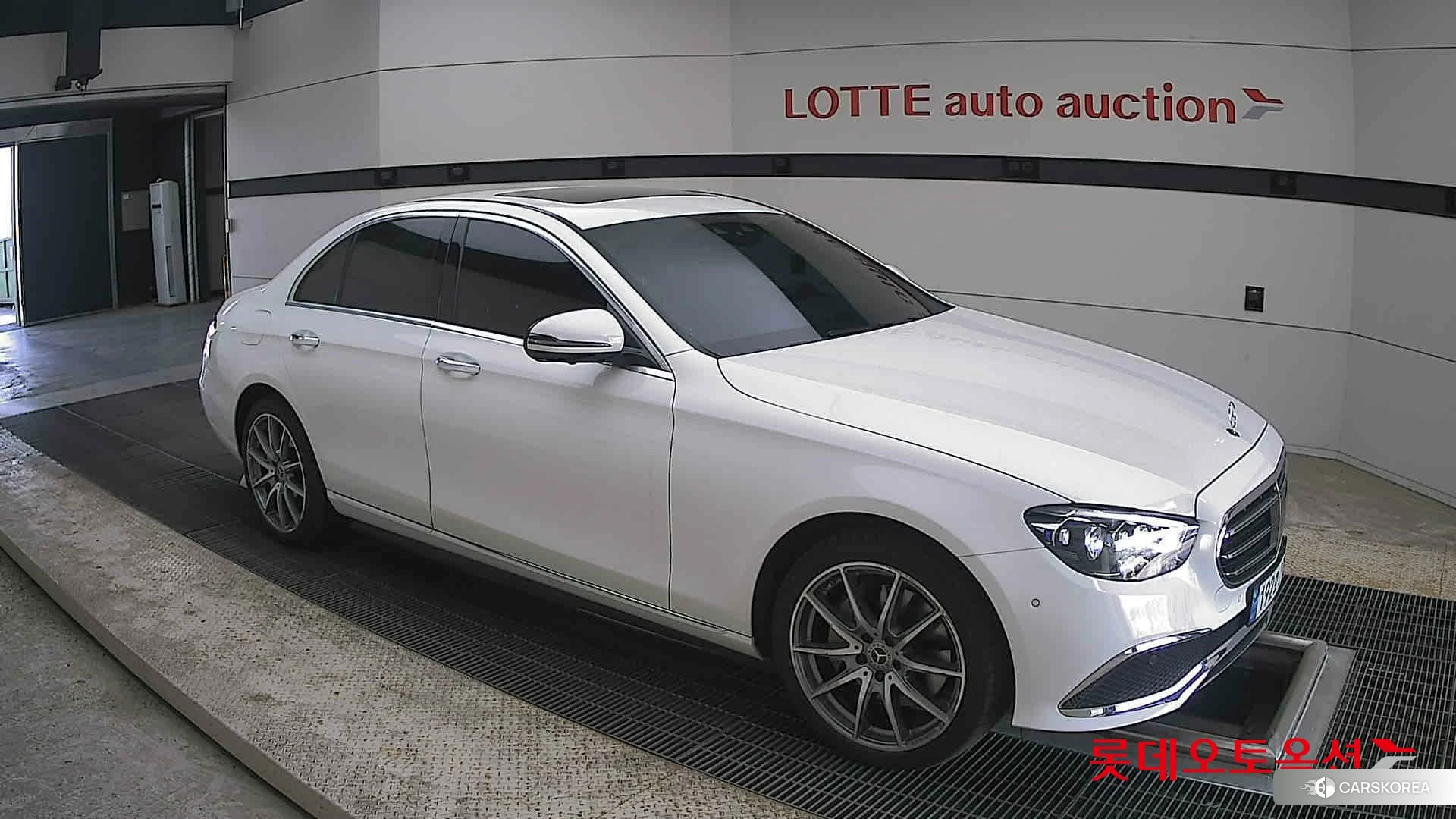 Mercedes-Benz Mercedes-Benz E300 e 4MATIC id 4289668 из Кореи 7