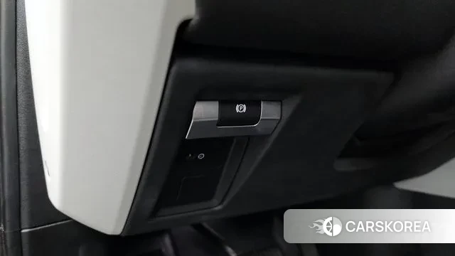 Land Rover Defender (L663) id 3454083 из Кореи 7