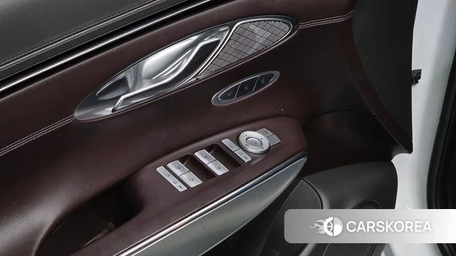 Genesis GV70 id 4179202 из Кореи 7