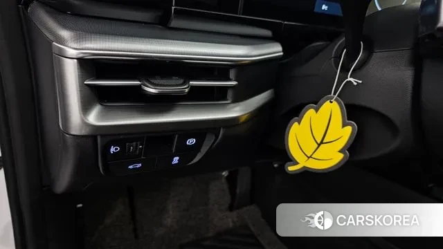 Hyundai Grandeur (GN7) id 3544920 из Кореи 7