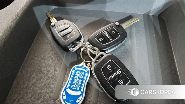 Hyundai The New Grand Starex id 4594914 из Кореи 7