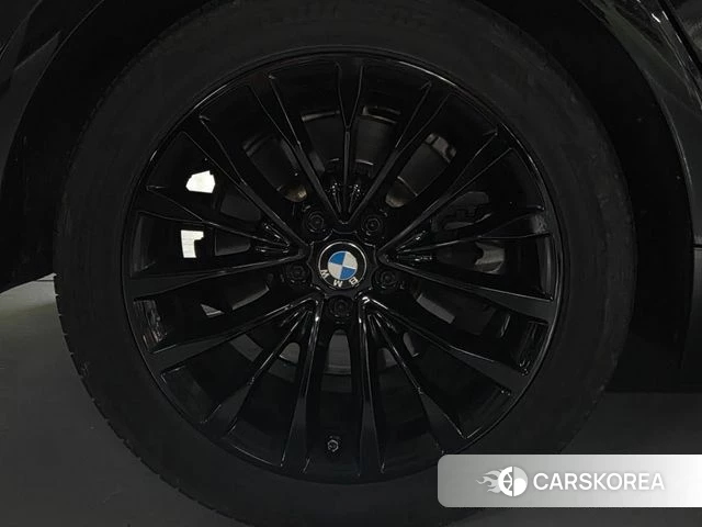 BMW 5 Series (G30) id 4188111 из Кореи 7