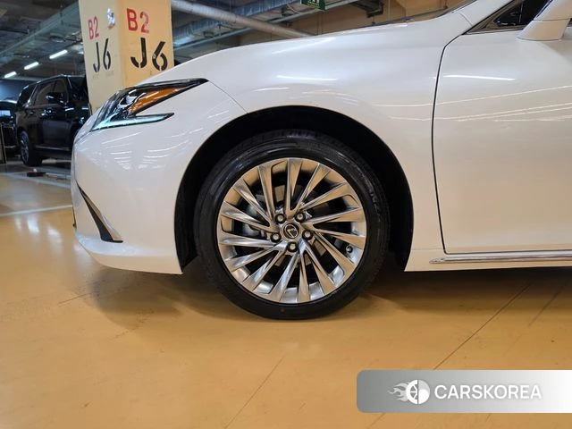 Lexus ES300h 7th generation id 3933634 из Кореи 7