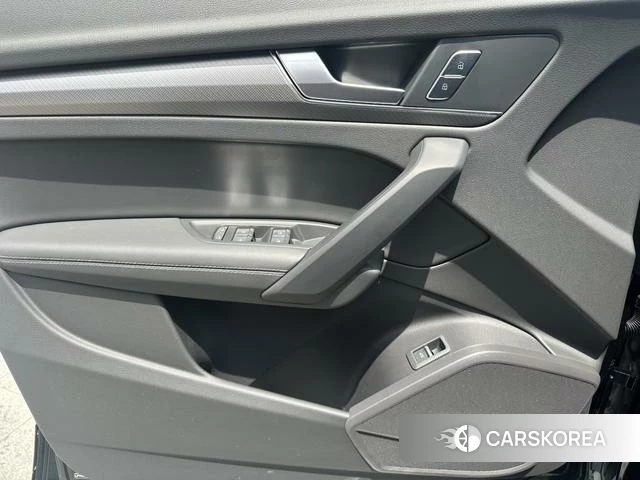 Audi Q5L id 4307015 из Китая 7