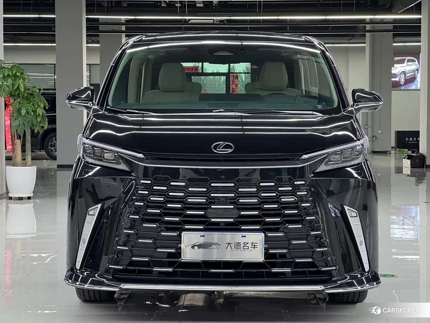 Lexus LM id 4664515 из Китая 7