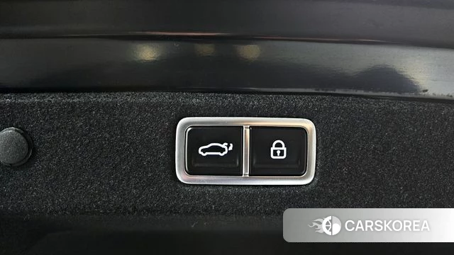 Hyundai Grandeur (GN7) id 4200975 из Кореи 7