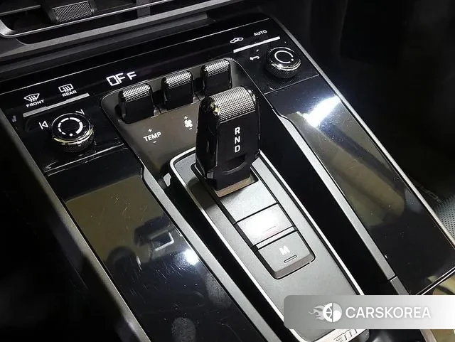 Porsche 911(992) id 3676603 из Кореи 7