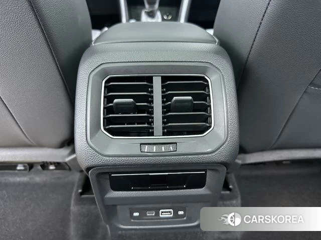 Volkswagen Tiguan L id 4298237 из Китая 7