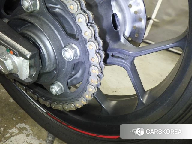 Проданный Honda CBR650R id 3997879 из Японии, фото 7