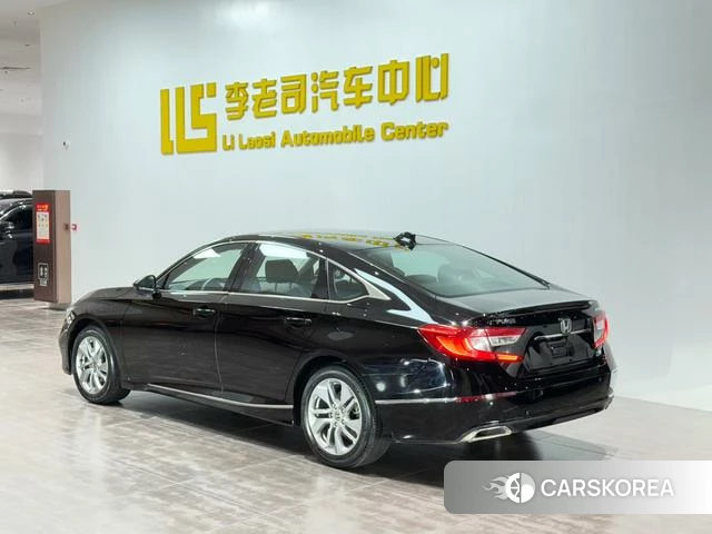 Honda Accord id 4353764 из Китая 7