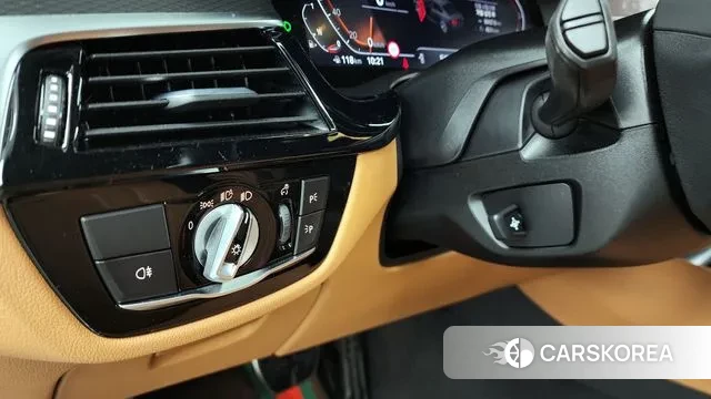 BMW 5 Series (G30) id 3639764 из Кореи 7