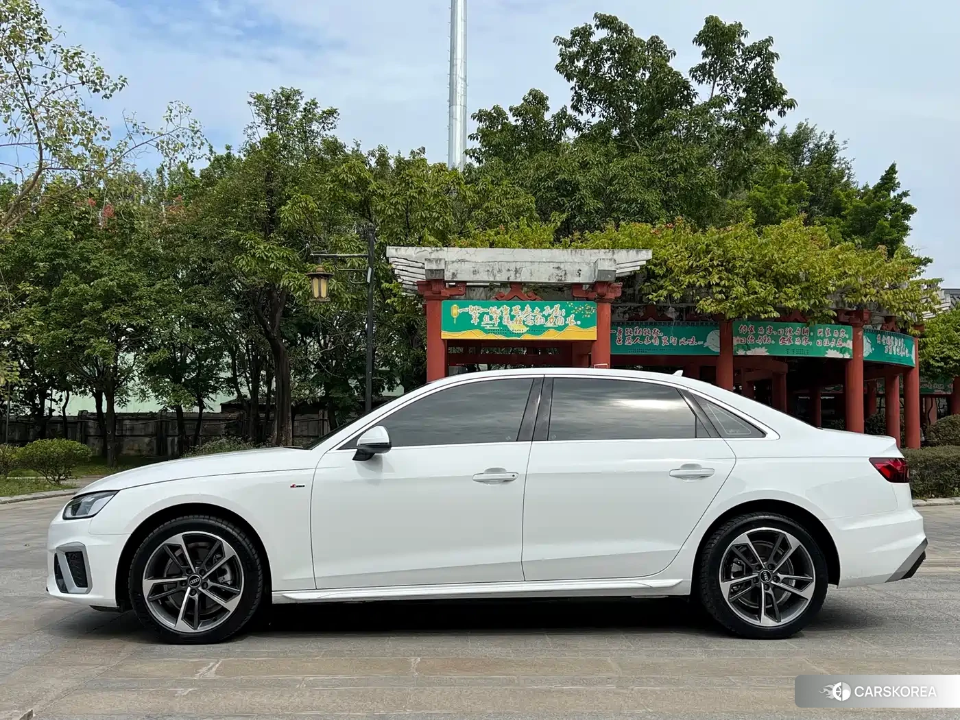 Audi A4L id 4570545 из Китая 7
