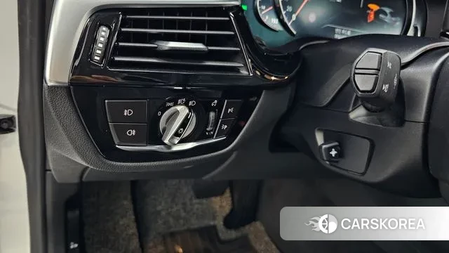 BMW 5 Series (G30) id 3363073 из Кореи 7