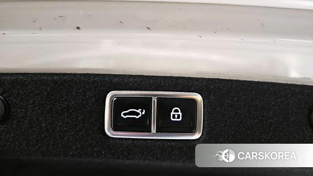 Hyundai Grandeur Hybrid (GN7) id 4354409 из Кореи 7