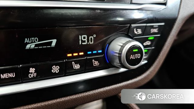 BMW 5 Series (G30) id 3942630 из Кореи 7