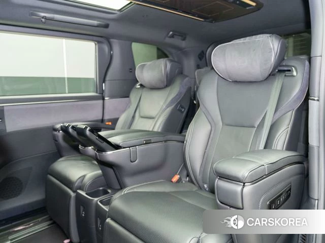 Lexus LM id 4277043 из Китая 7