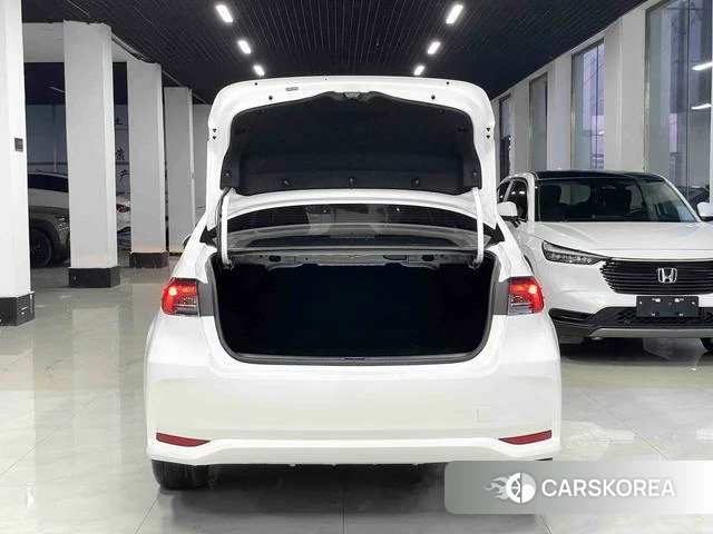 Toyota Corolla id 4273585 из Китая 7