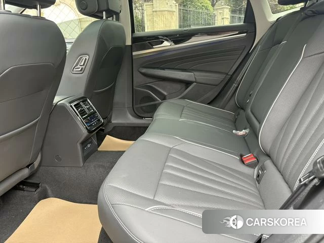 Volkswagen Passat id 4217375 из Китая 7