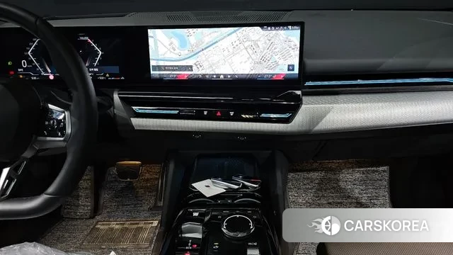 BMW 5 Series (G60) id 3696290 из Кореи 7