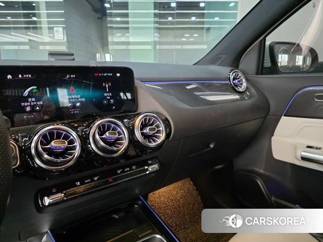 Mercedes-Benz GLA - Class H247 id 4284019 из Кореи 7