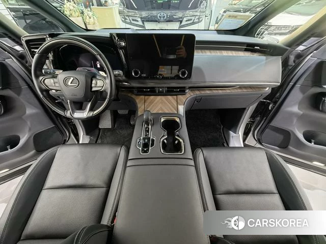 Lexus LM id 4328738 из Китая 7