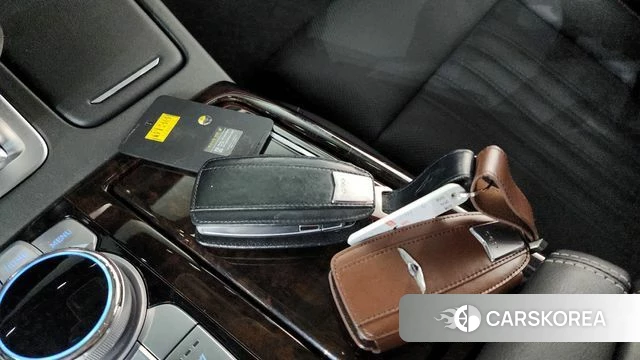 Genesis G90 id 3942789 из Кореи 7