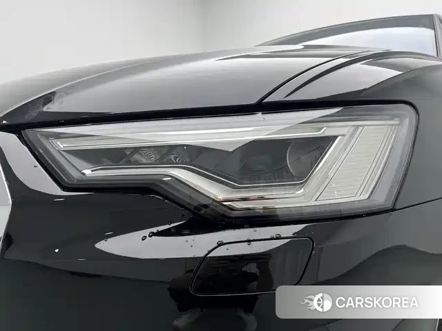 Audi A6L id 4553814 из Китая 7