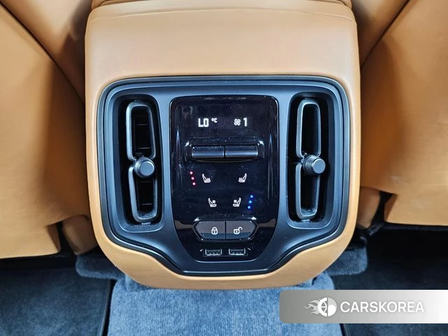 Aston Martin DBX id 3811329 из Кореи 7