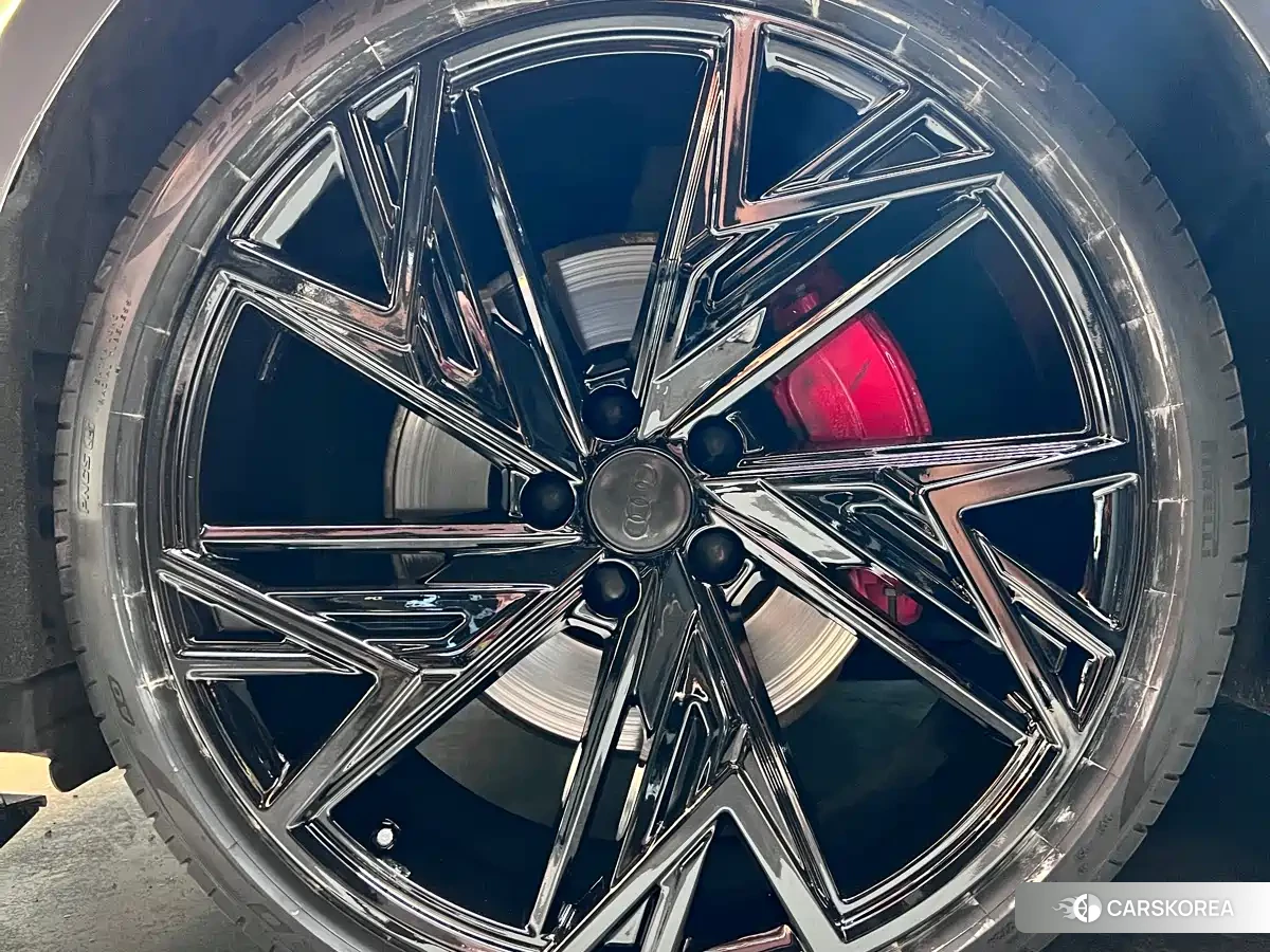 Audi A7L id 4577618 из Китая 7