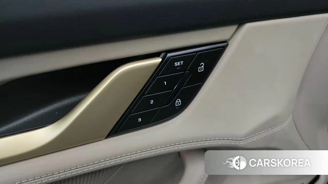Porsche Taycan id 4381055 из Кореи 7