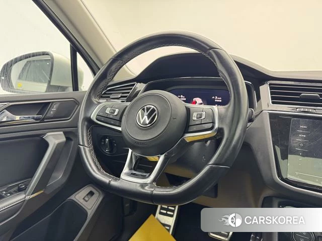 Volkswagen Tiguan L id 4300748 из Китая 7