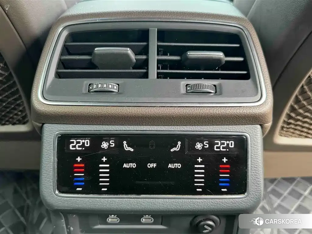 Audi A7L id 4577417 из Китая 7