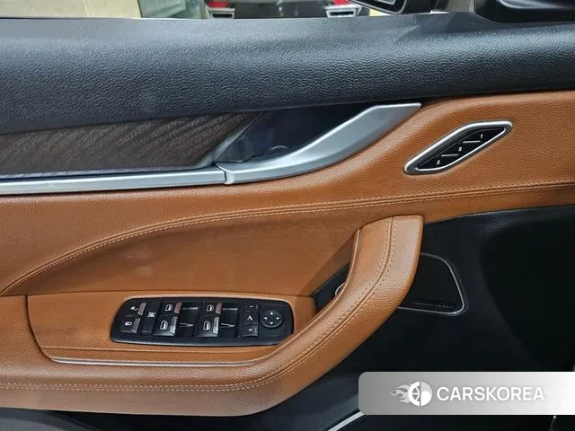 Maserati Levante id 3319619 из Кореи 7