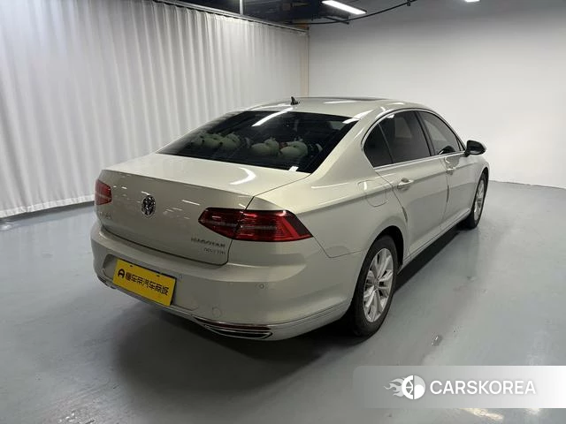 Volkswagen Magotan id 4238083 из Китая 7