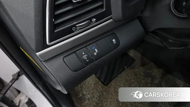 Hyundai Avante AD id 3009314 из Кореи 7