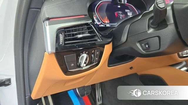 BMW 5 Series (G30) id 3953220 из Кореи 7