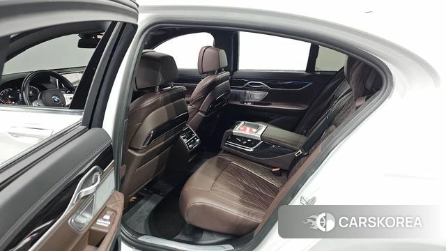 BMW 7 Series (G11) id 3799826 из Кореи 7