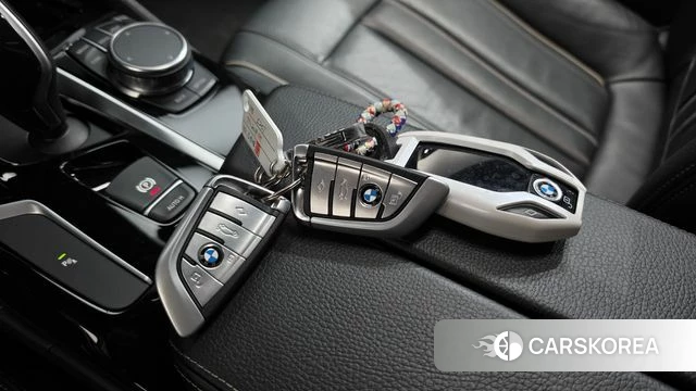 BMW 5 Series (G30) id 4780940 из Кореи 7