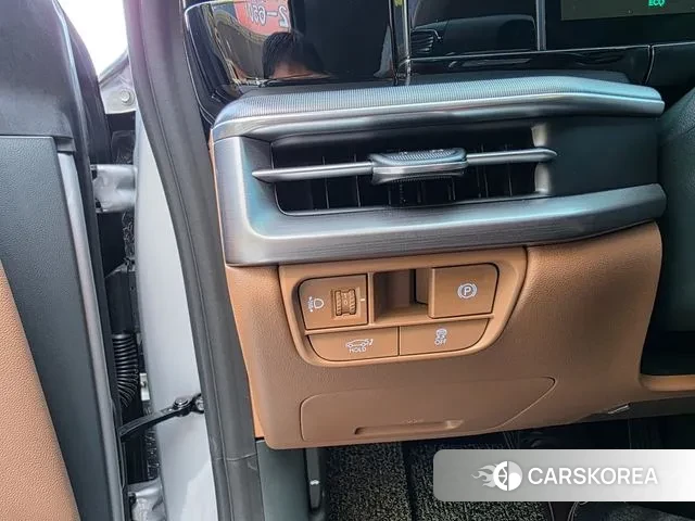 Hyundai Grandeur (GN7) id 3550485 из Кореи 7