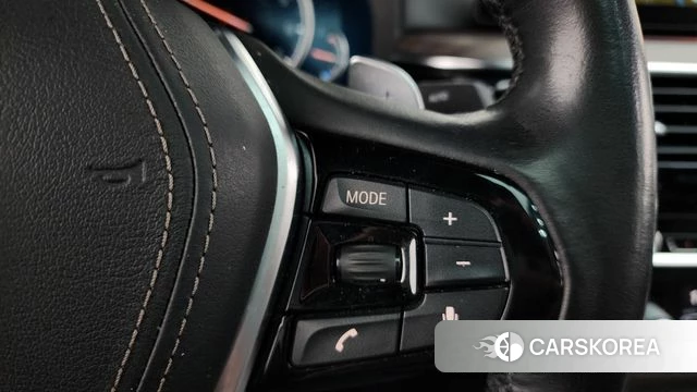 BMW 5 Series (G30) id 3905895 из Кореи 7