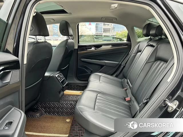 Volkswagen Passat id 4261124 из Китая 7