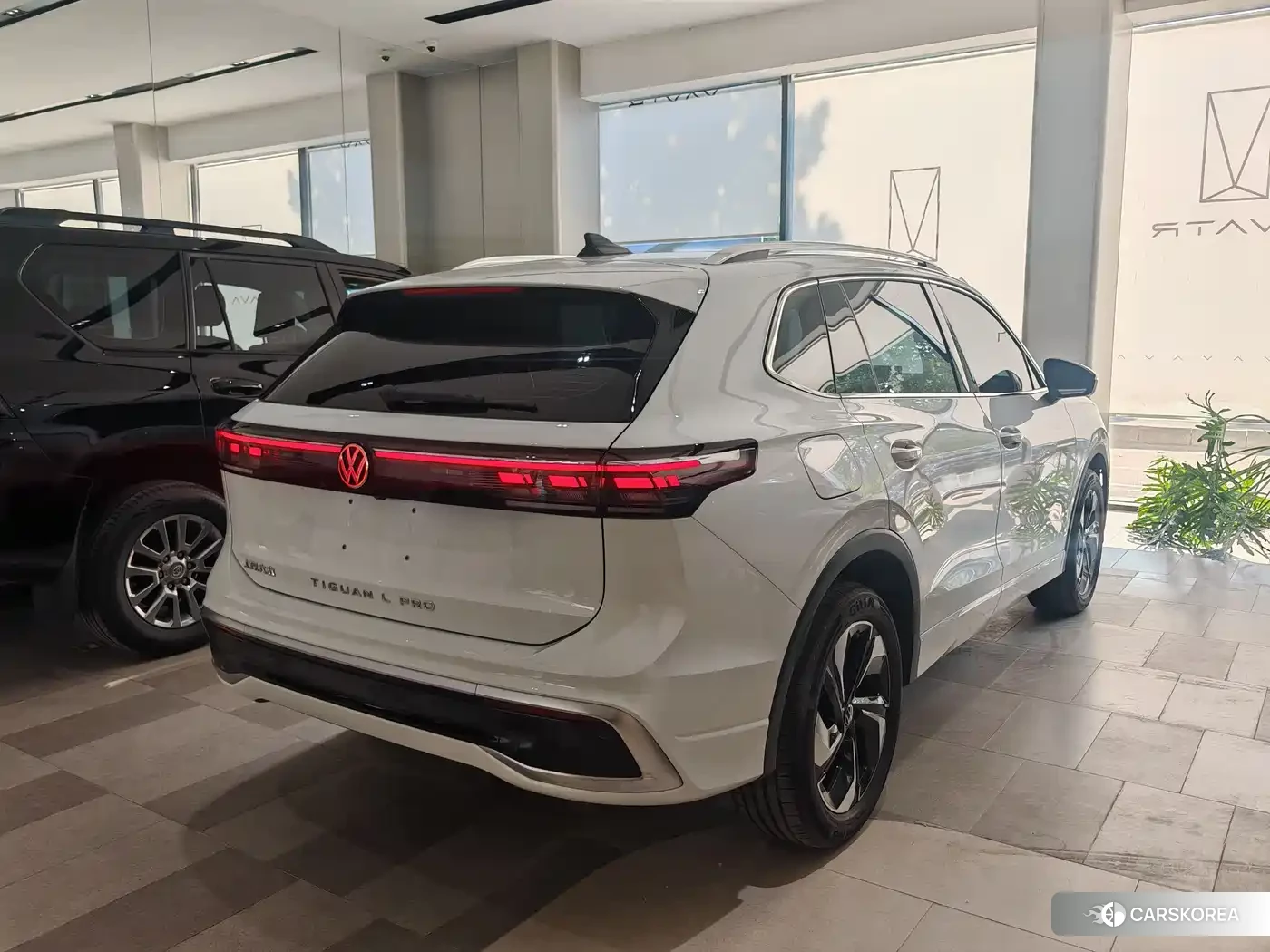 Volkswagen Tiguan L id 4679823 из Китая 7