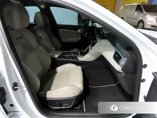 Genesis The New G70 id 3196044 из Кореи 7