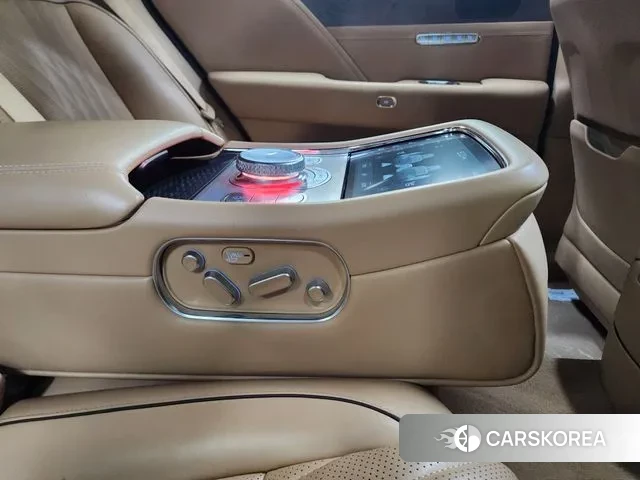 Genesis G90 (RS4) id 3694811 из Кореи 7