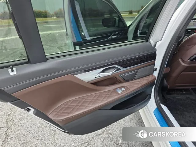 BMW 7 Series (G11) id 3355965 из Кореи 7