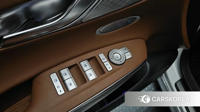 Genesis GV70 id 3915749 из Кореи 7